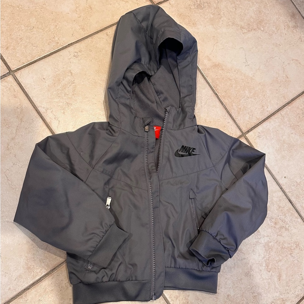 Nike 2T lightweight wind breaker
